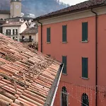 Tana Del Manzoni *